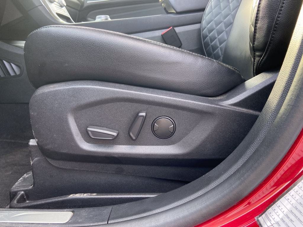 Used 2023 Ford Edge Titanium AWD/4WD image 12
