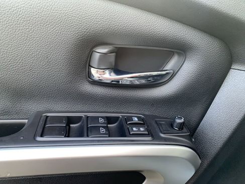 Certified 2023 Nissan Titan SV w/ SV Convenience Package image 10