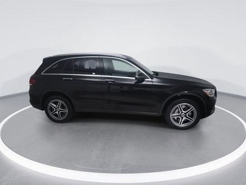 Used 2022 Mercedes-Benz GLC 300 4MATIC image 9