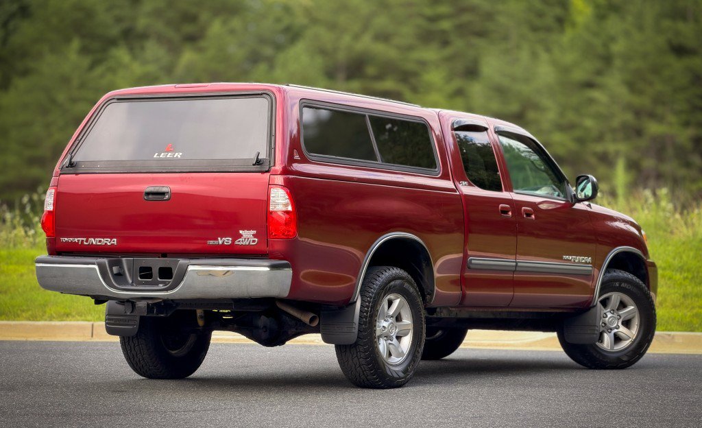 Used 2006 Toyota Tundra SR5 w/ Towing Pkg AWD/4WD image 12
