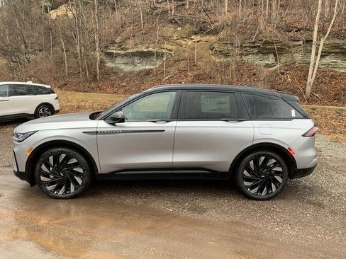 New 2026 Lincoln Nautilus Reserve image 9