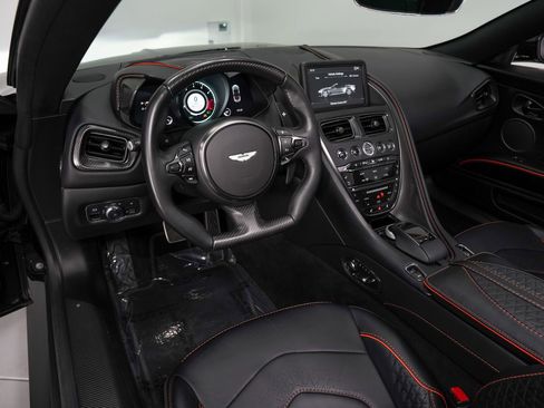 Used 2022 Aston Martin DBS Superleggera Volante RWD image 10
