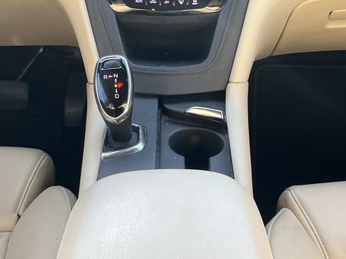 Used 2017 Cadillac XT5 Luxury w/ Driver Awareness Package FWD image 15