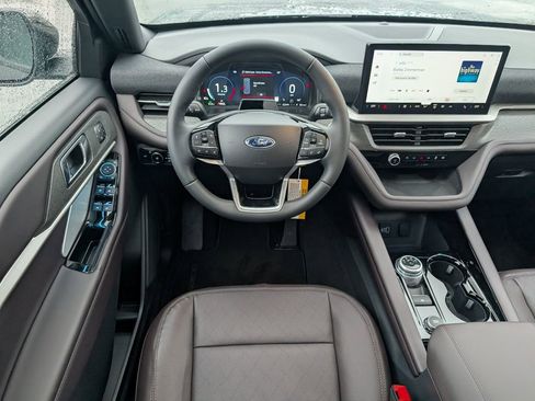 New 2026 Ford Explorer Platinum image 7