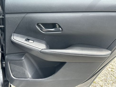 Used 2024 Nissan Sentra SV FWD image 16