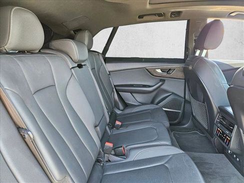 Used 2019 Audi Q8 Premium Plus w/ Premium Plus AWD/4WD image 26