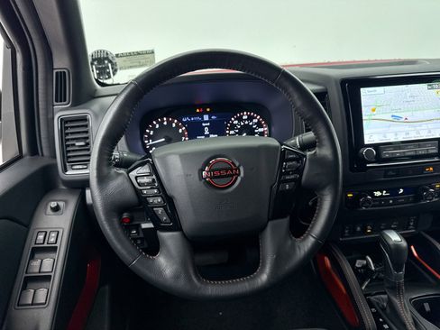 Used 2023 Nissan Frontier PRO-4X w/ Pro Convenience Package image 4