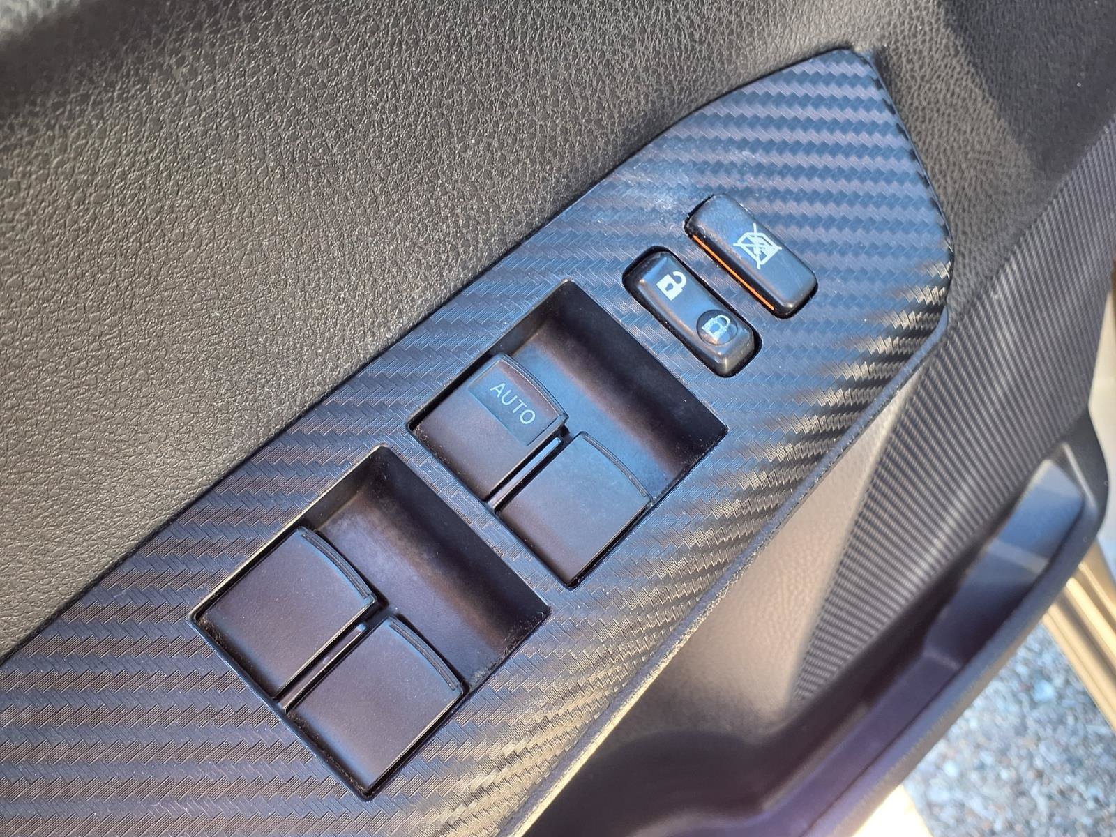 Used 2015 Toyota RAV4 LE AWD/4WD image 16
