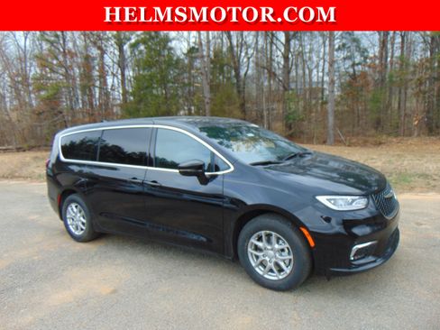 New 2026 Chrysler Pacifica Select FWD image 13