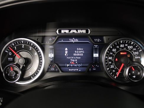 Used 2019 RAM 1500 Big Horn RWD image 9