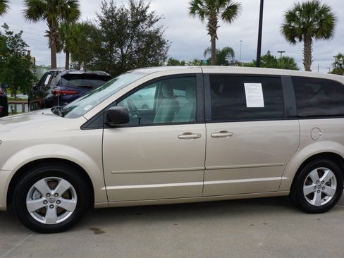 Used 2013 Dodge Grand Caravan SE image 5