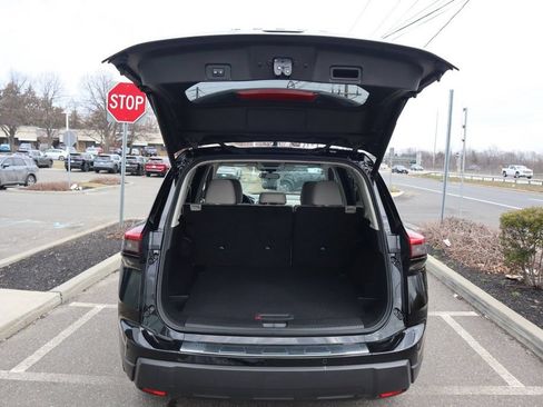 Certified 2025 Nissan Rogue SV AWD/4WD image 27