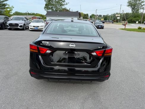 Used 2024 Nissan Altima 2.5 SV FWD image 7