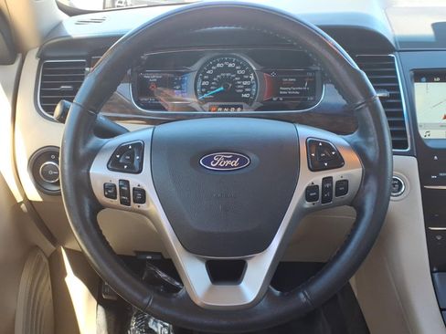 Used 2016 Ford Taurus Limited FWD image 19