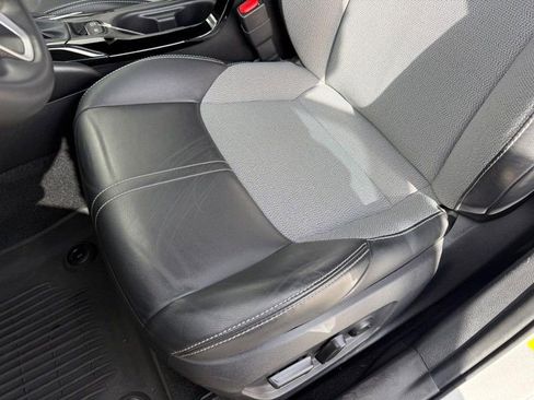 Used 2022 Toyota Corolla XSE FWD image 17