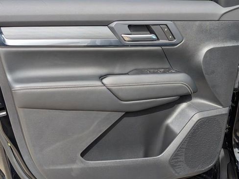 New 2026 GMC Terrain Elevation image 16