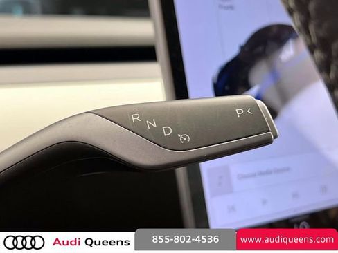 Used 2021 Tesla Model Y Long Range AWD/4WD image 23
