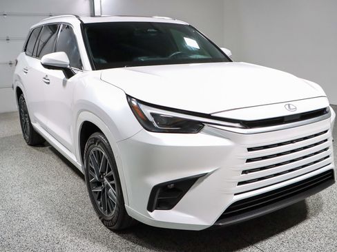 Used 2025 Lexus TX 350 AWD w/ Technology Package image 5