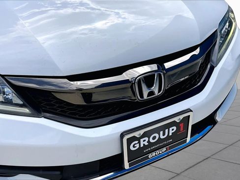 Used 2017 Honda Accord Touring image 29