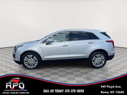 Used 2019 Cadillac XT5 Premium Luxury AWD/4WD image 2