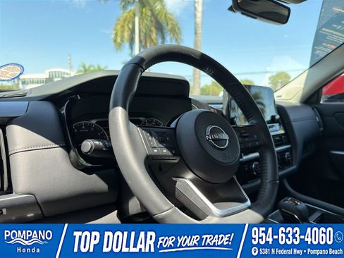 Used 2024 Nissan Pathfinder SL w/ SL Premium Package FWD image 27