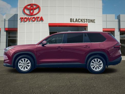 Certified 2026 Toyota Grand Highlander FWD image 6