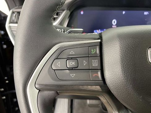 Used 2025 Jeep Grand Cherokee Altitude AWD/4WD image 15
