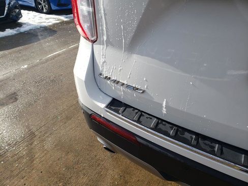 Used 2020 Ford Explorer Limited w/ Class III Trailer Tow Package image 15