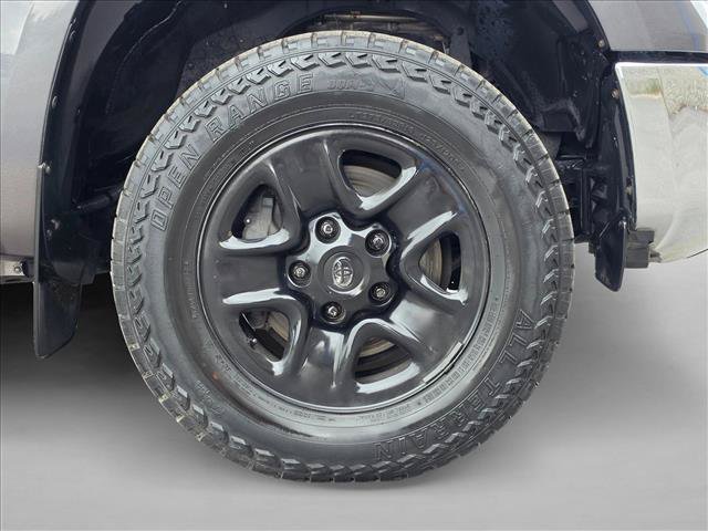 Used 2016 Toyota Tundra SR5 w/ SR5 Upgrade Package AWD/4WD image 9