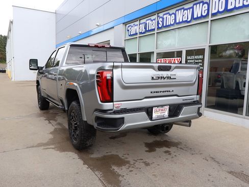 New 2026 GMC Sierra 3500 Denali Ultimate w/ LPO, Black Badging Package AWD/4WD image 8