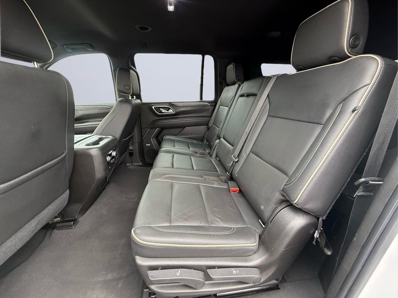 Used 2021 GMC Yukon XL SLT AWD/4WD image 19