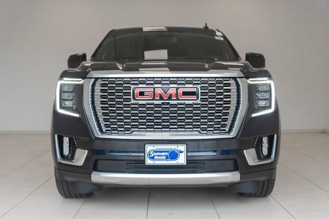 Used 2023 GMC Yukon Denali AWD/4WD image 6