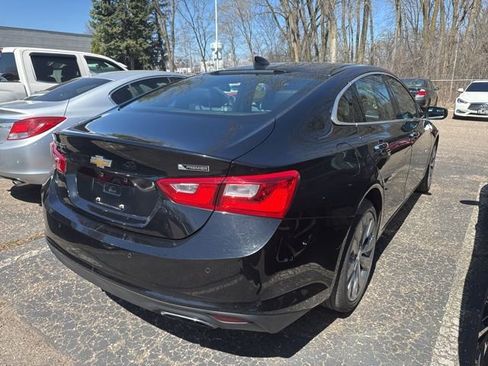 Used 2018 Chevrolet Malibu Premier w/ Premier Sun and Wheel Package image 2