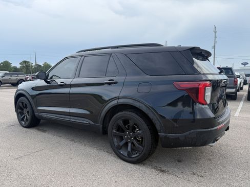 Used 2023 Ford Explorer ST-Line w/ Class IV Trailer Tow Package RWD image 3