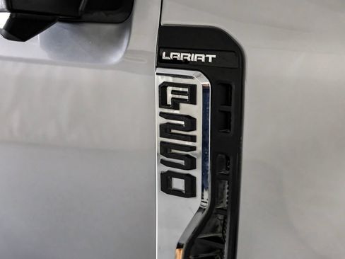 Used 2023 Ford F250 Lariat w/ FX4 Off-Road Package AWD/4WD image 43
