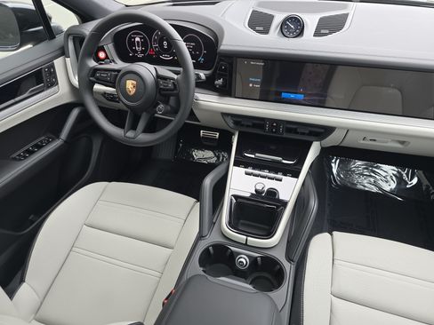 New 2026 Porsche Cayenne S AWD/4WD image 24