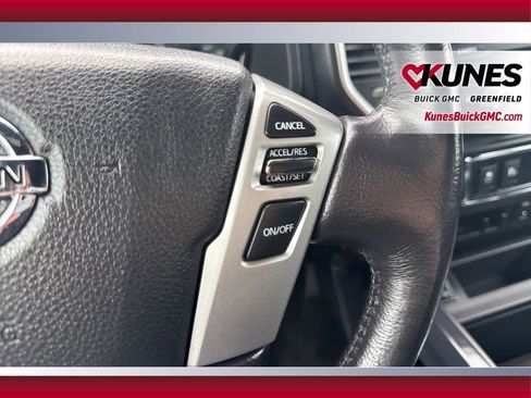 Used 2018 Nissan Titan XD AWD/4WD image 21