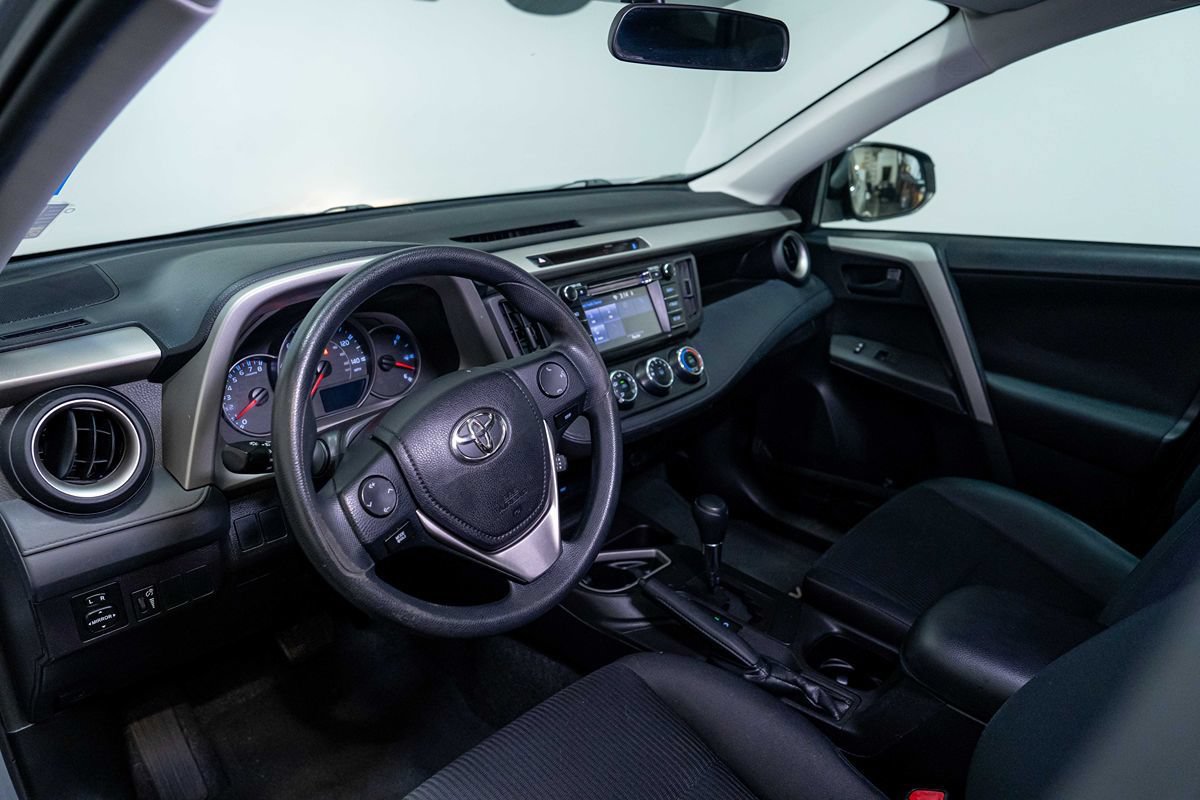 Used 2016 Toyota RAV4 LE FWD image 10