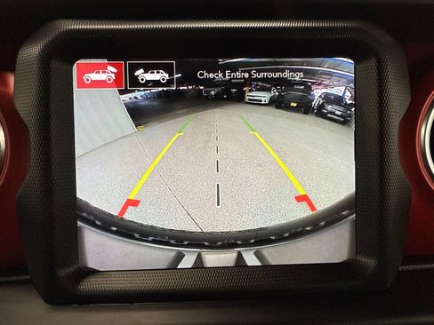 Used 2021 Jeep Wrangler Unlimited Rubicon AWD/4WD image 25