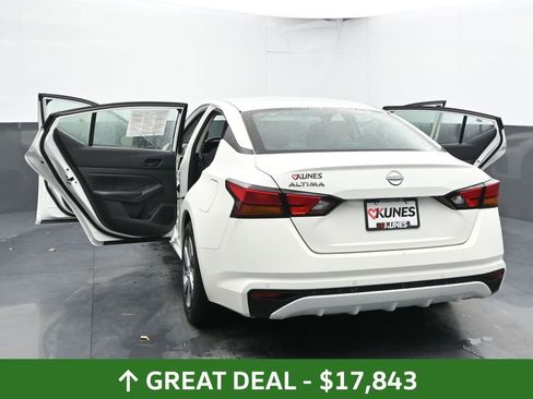 Used 2024 Nissan Altima 2.5 S FWD image 57