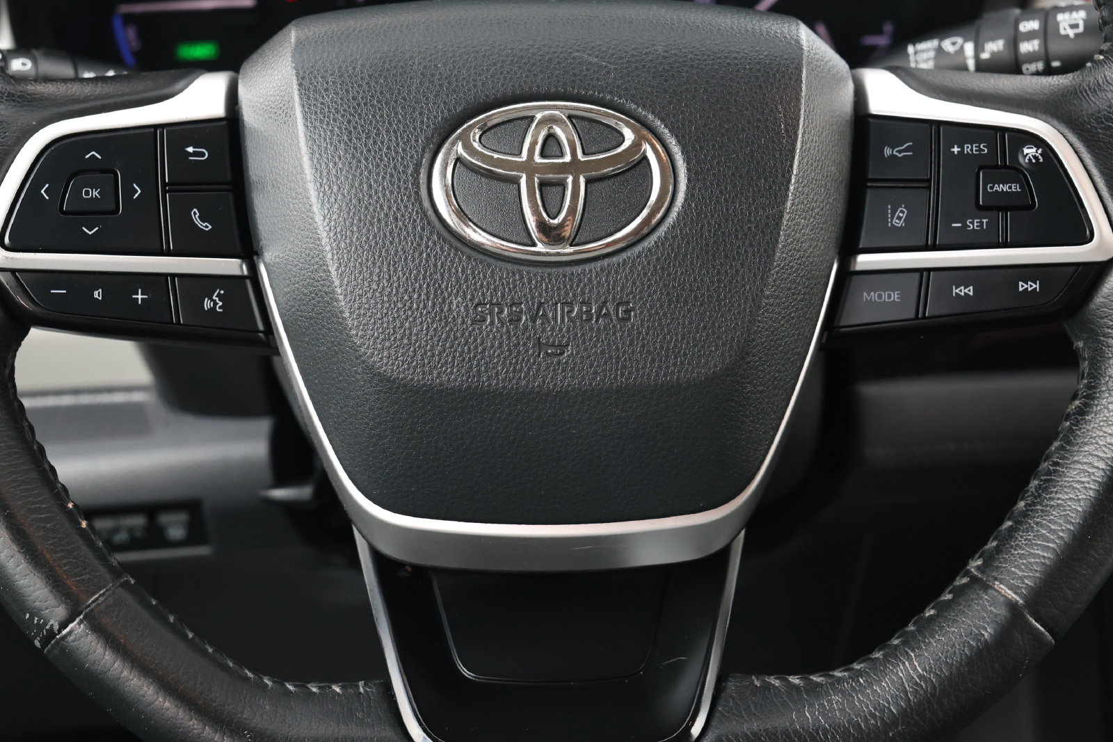 Used 2021 Toyota Sienna XLE FWD image 18