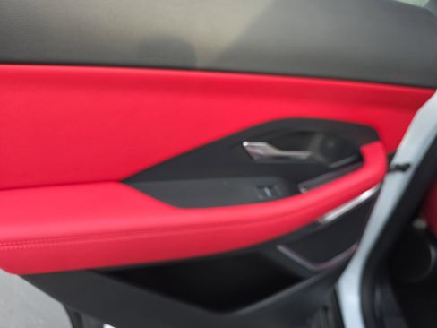 Used 2020 Jaguar E-PACE R-Dynamic HSE image 10