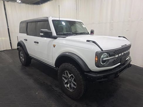 Used 2024 Ford Bronco Badlands AWD/4WD image 3