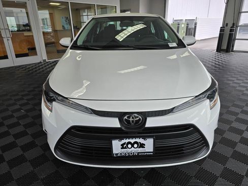 Used 2023 Toyota Corolla LE FWD image 8