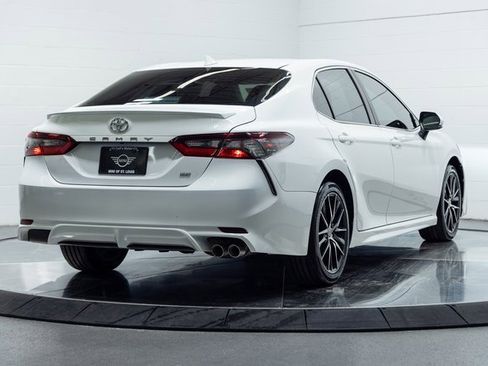 Used 2023 Toyota Camry SE image 10