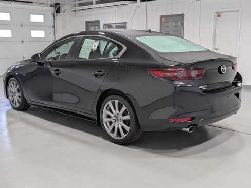 Used 2020 MAZDA MAZDA3 AWD Sedan w/ Preferred Package image 10