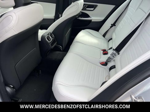 New 2026 Mercedes-Benz C 300 4MATIC Sedan image 12