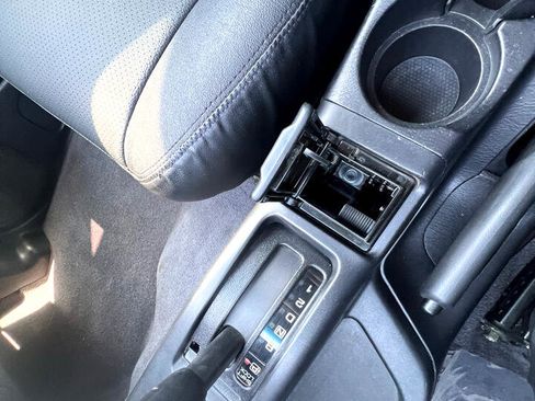 Used 2001 Nissan Pathfinder LE image 43