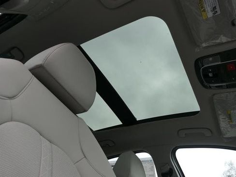 New 2025 Hyundai Sonata Limited image 28