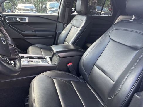 Certified 2020 Ford Explorer XLT w/ Equipment Group 202A image 6
